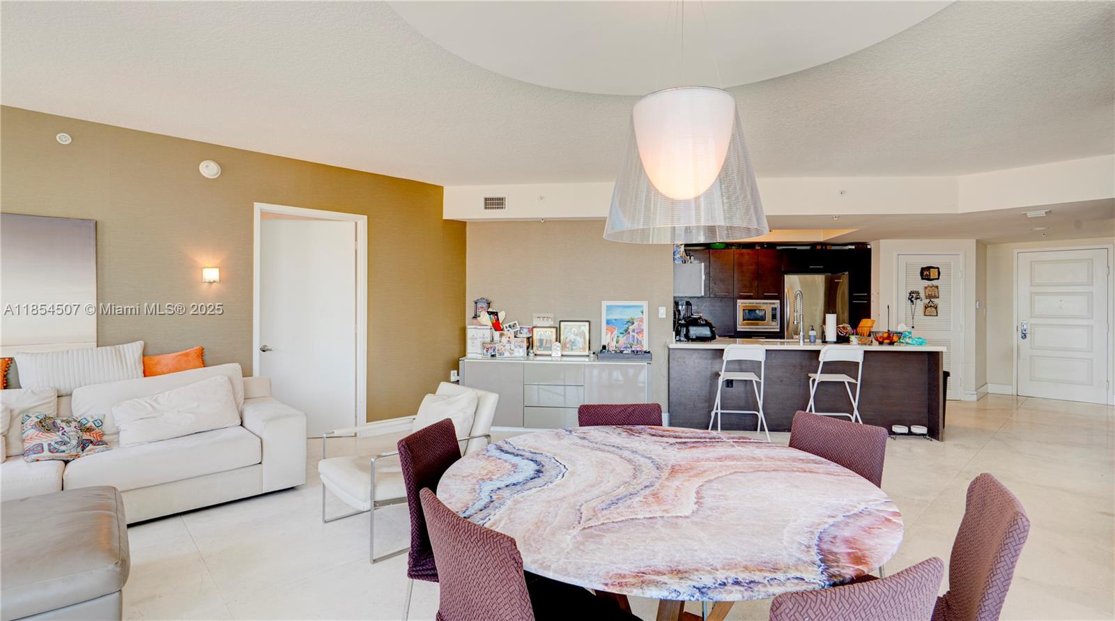 ST TROPEZ ON THE BAY II C - Residential