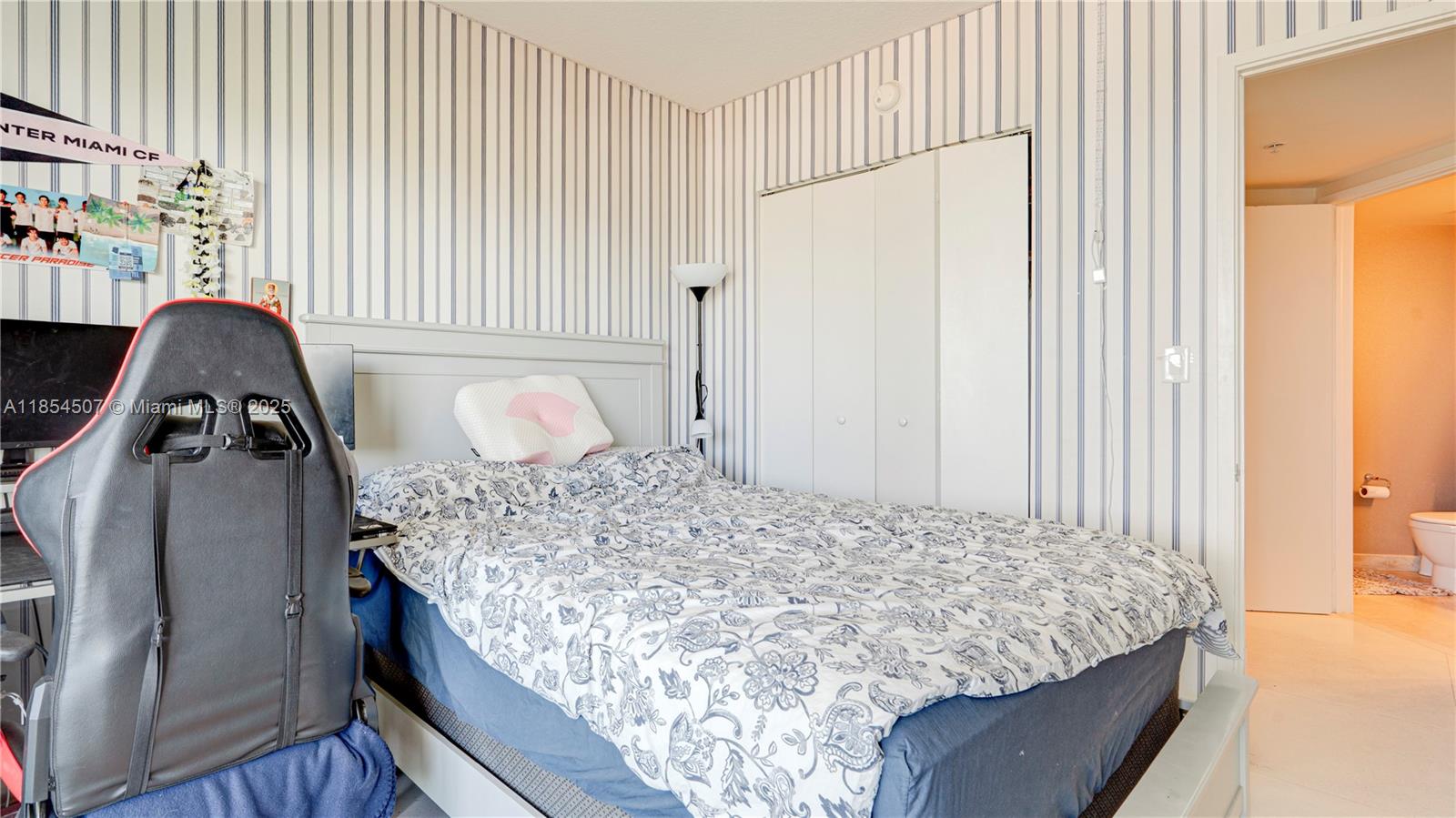 ST TROPEZ ON THE BAY II C - Residential