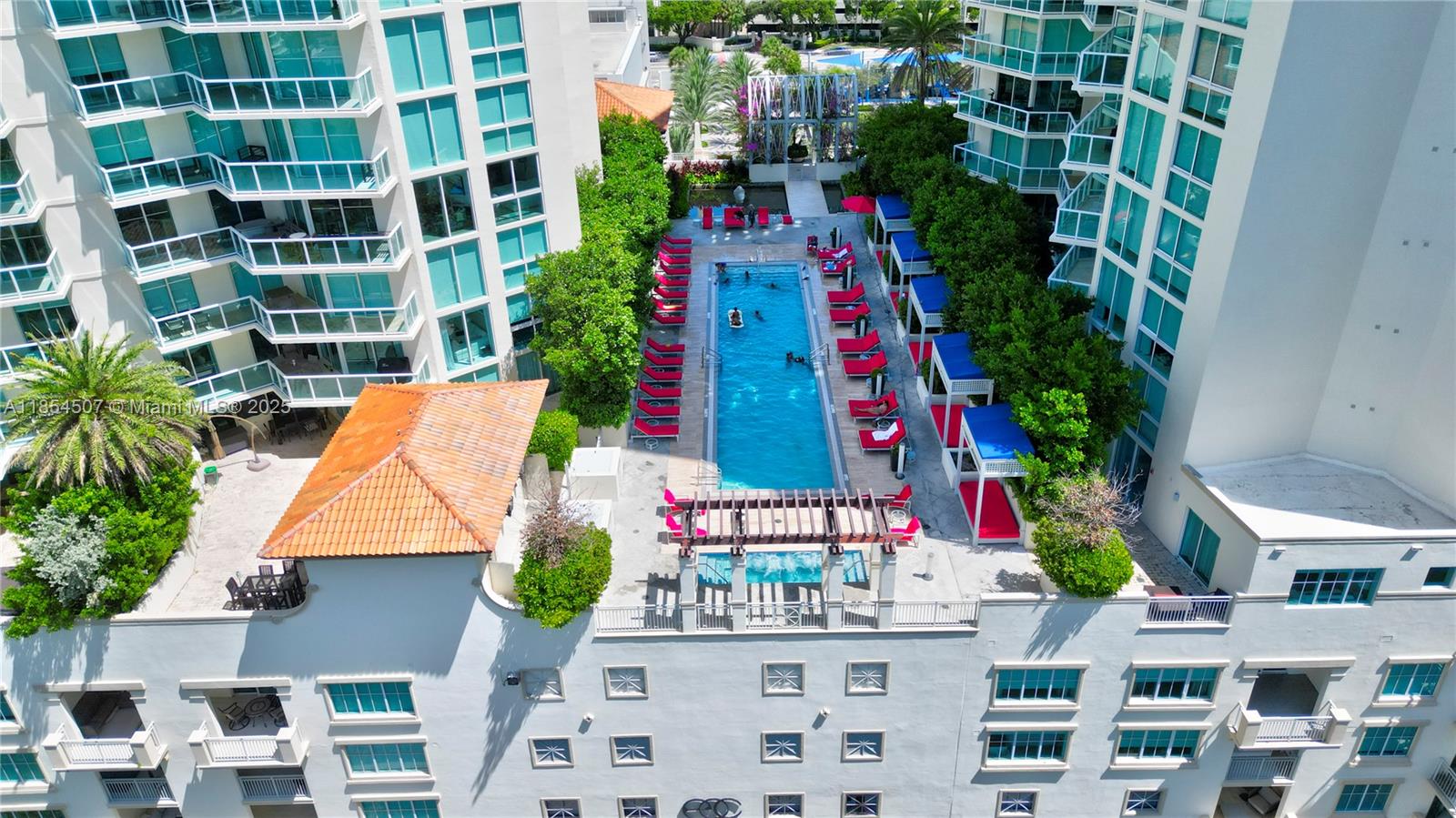 ST TROPEZ ON THE BAY II C - Residential