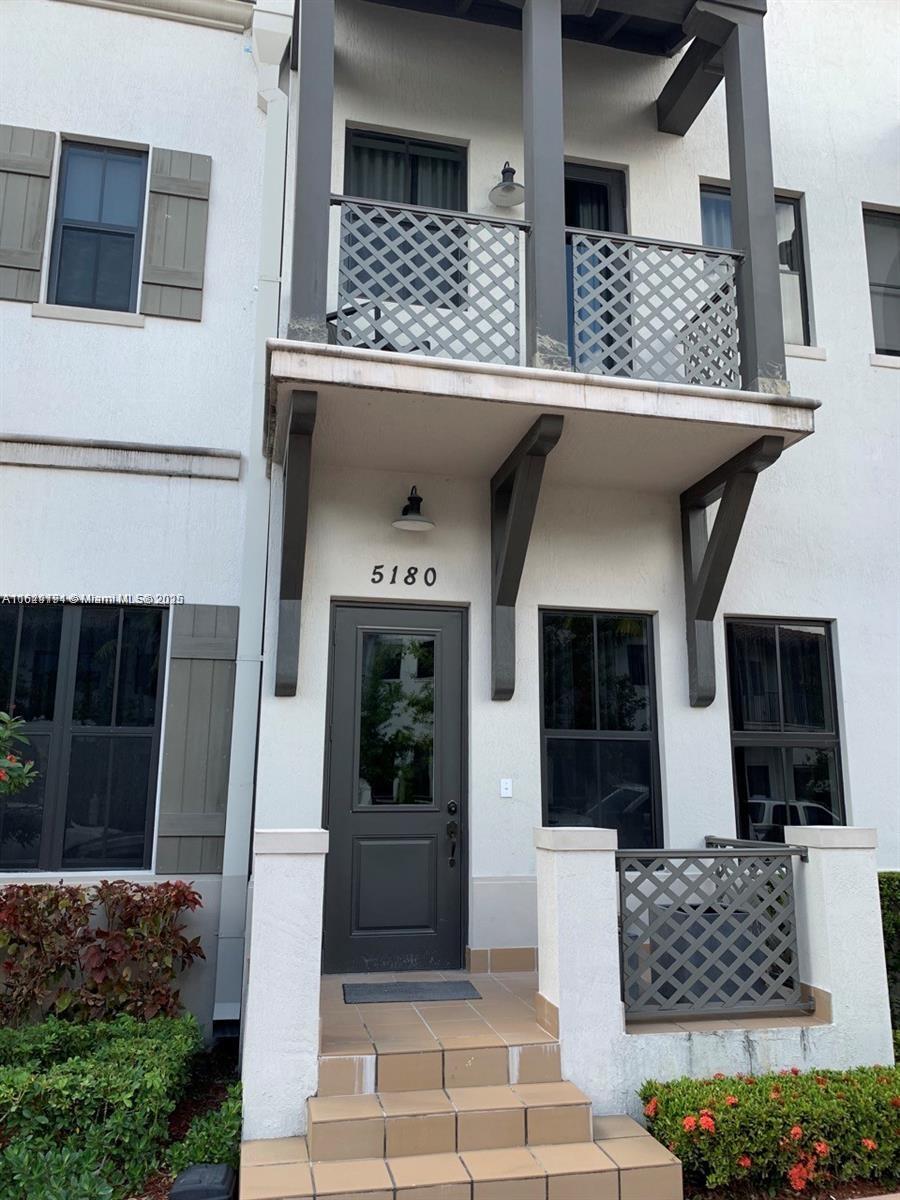 Property for Sale at 5180 Nw 84th Ave, Doral, Miami-Dade County, Florida - Bedrooms: 3 
Bathrooms: 4  - $950,000