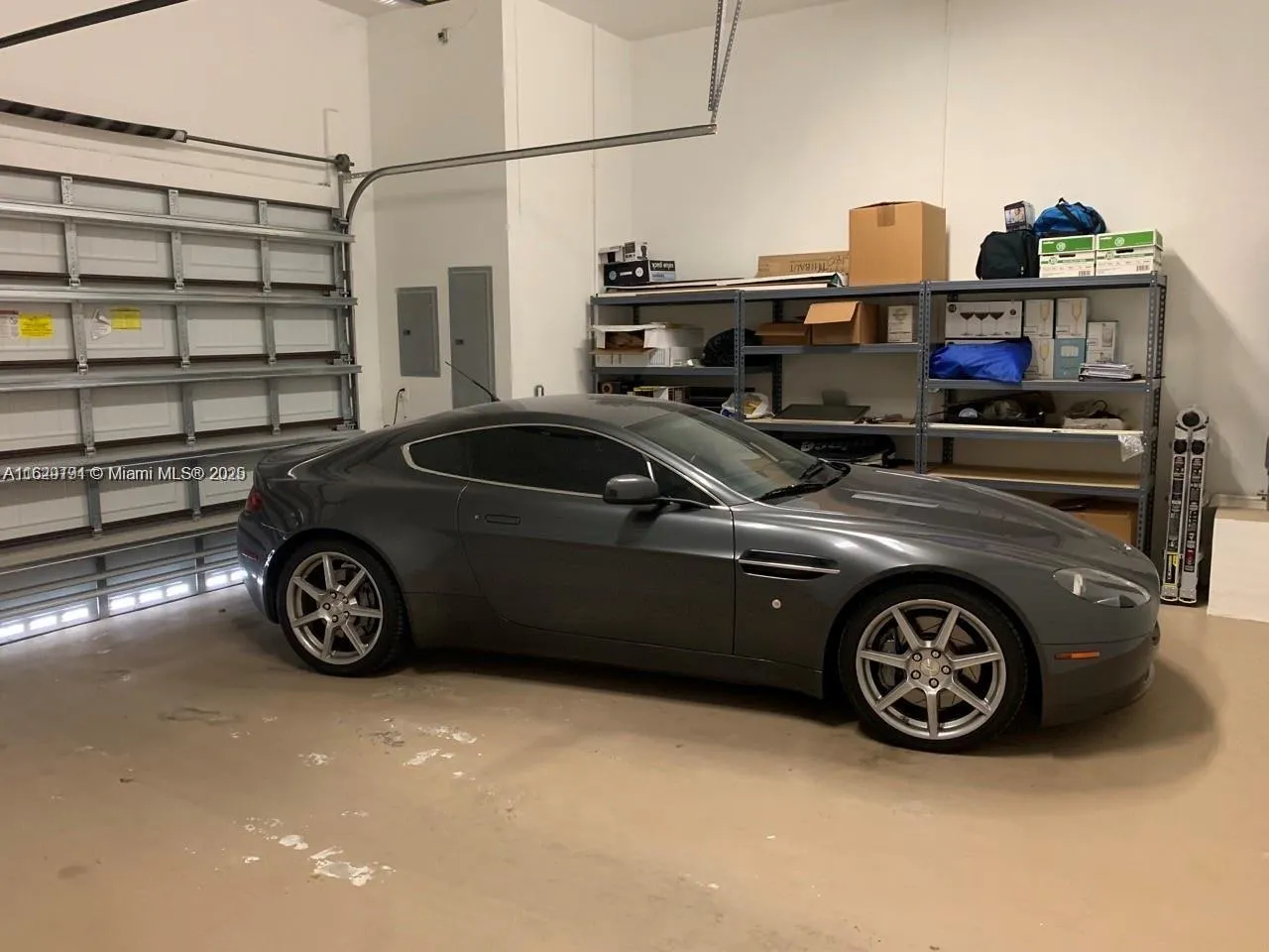 Doral, Florida 33166, United States, 3 Bedrooms Bedrooms, ,4 BathroomsBathrooms,Residential,Active,51076