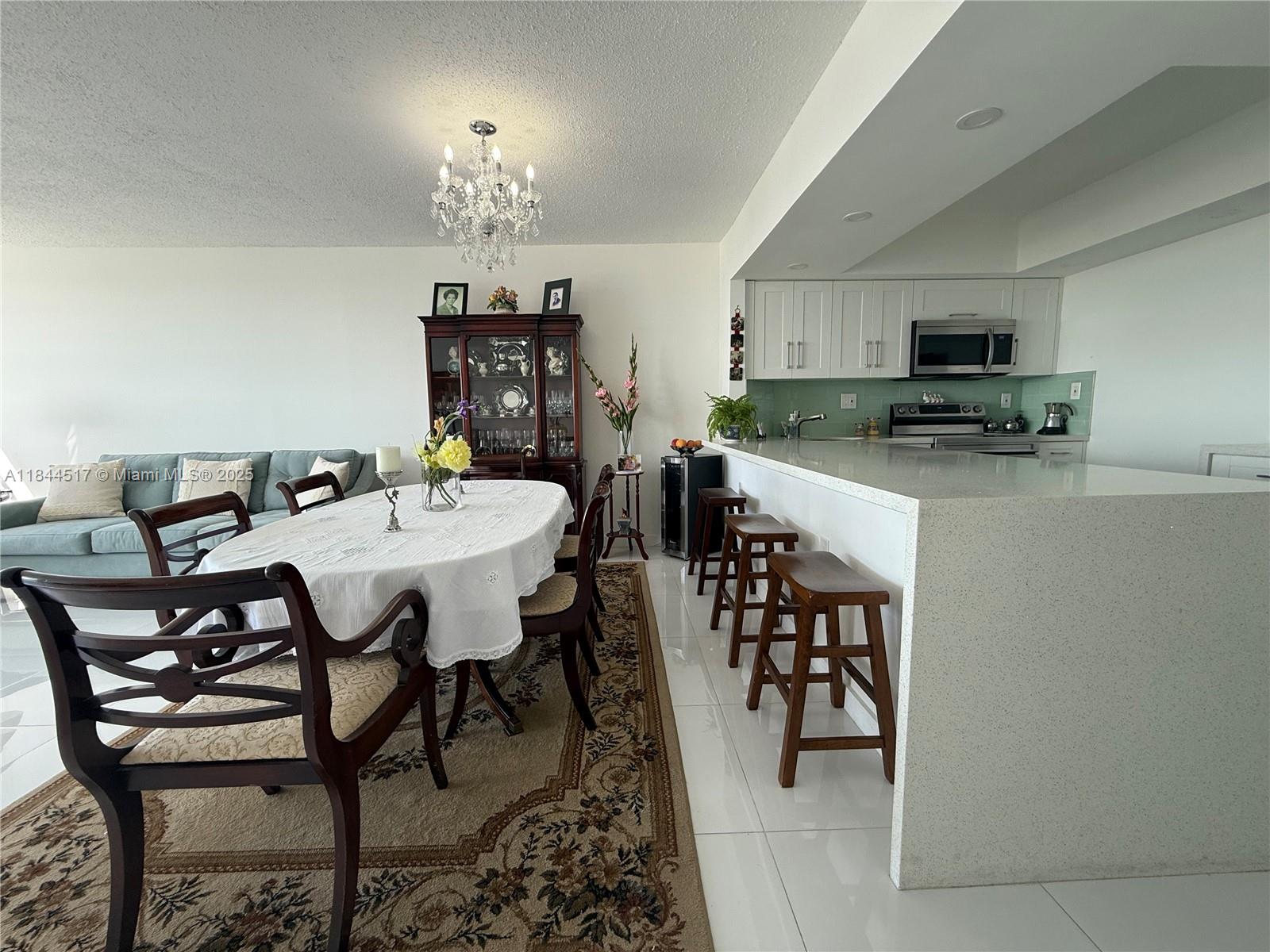 BAYVIEW TOWERS CONDO NORT - Residential