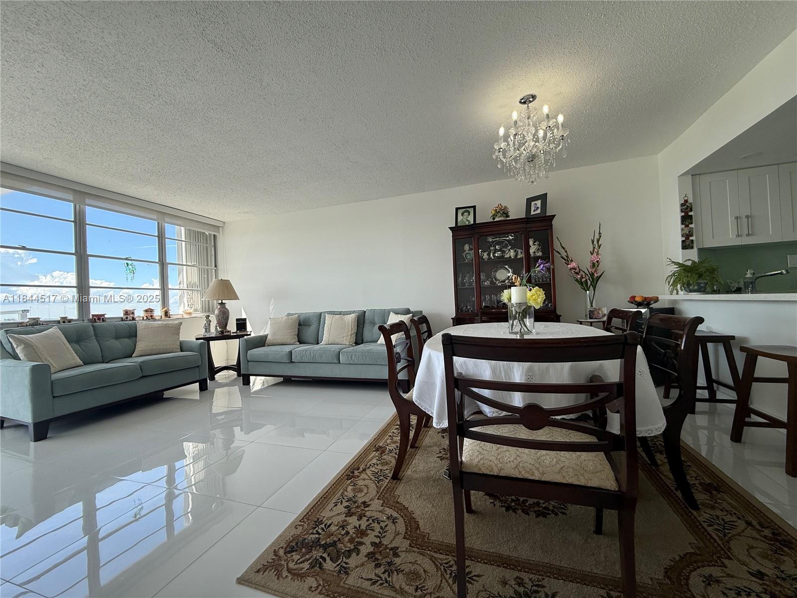 BAYVIEW TOWERS CONDO NORT - Residential