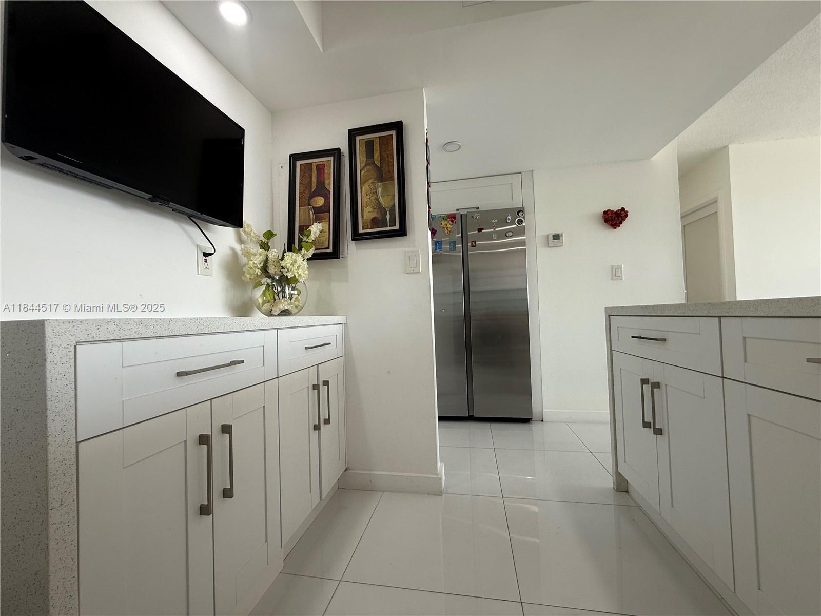 BAYVIEW TOWERS CONDO NORT - Residential