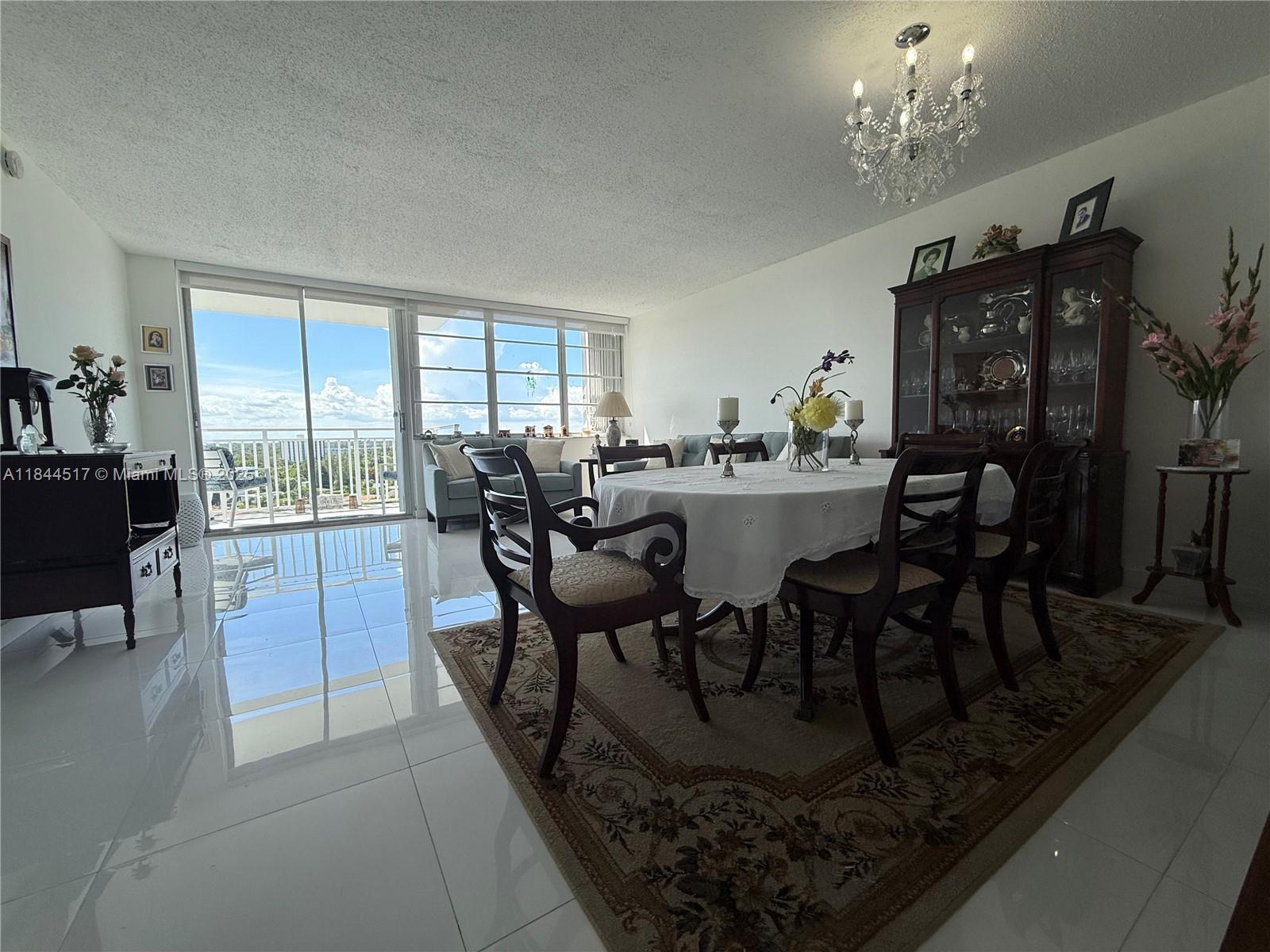 BAYVIEW TOWERS CONDO NORT - Residential