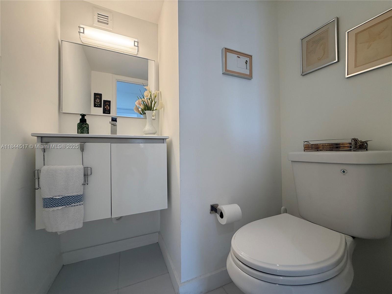 BAYVIEW TOWERS CONDO NORT - Residential