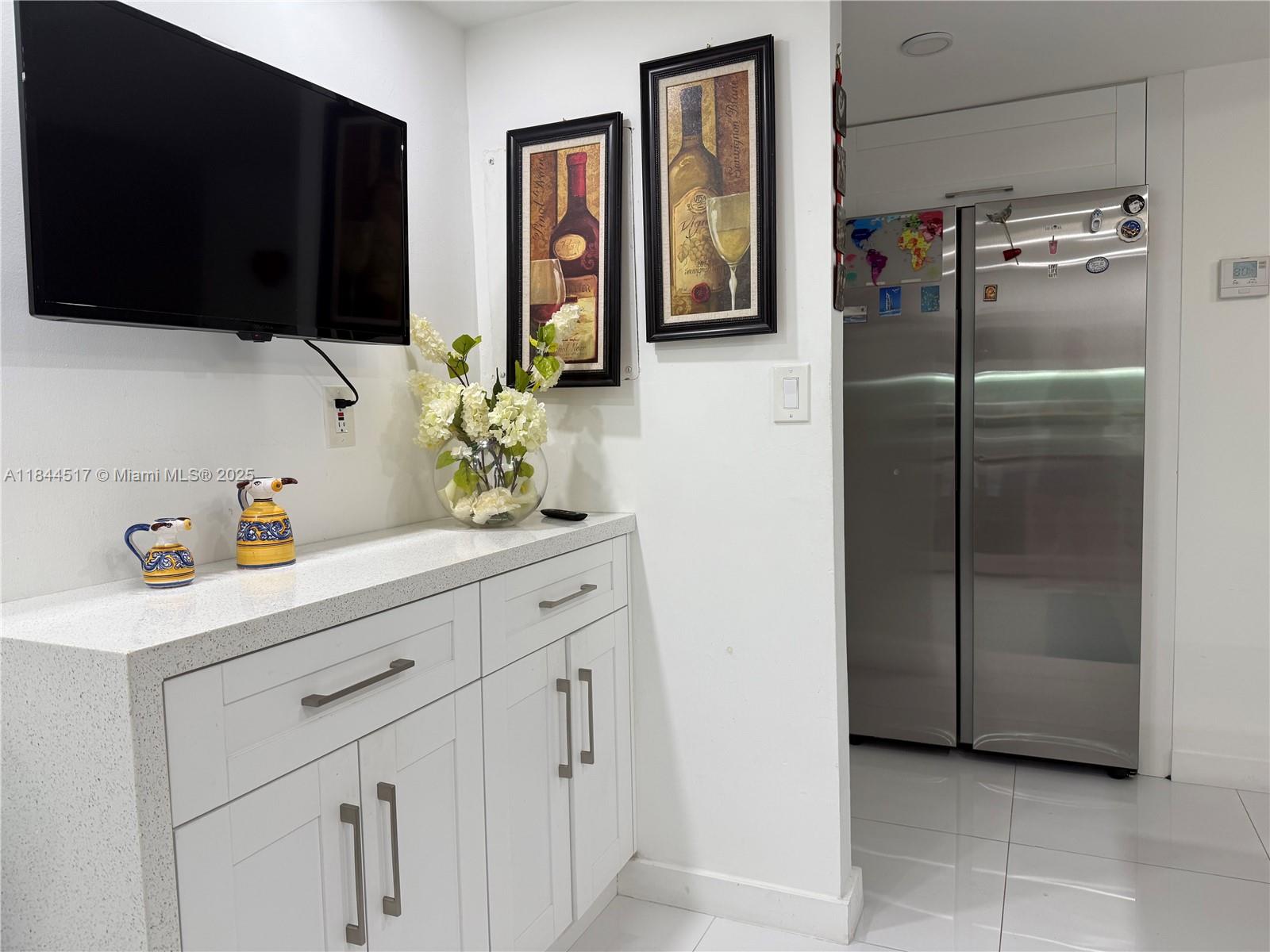 BAYVIEW TOWERS CONDO NORT - Residential