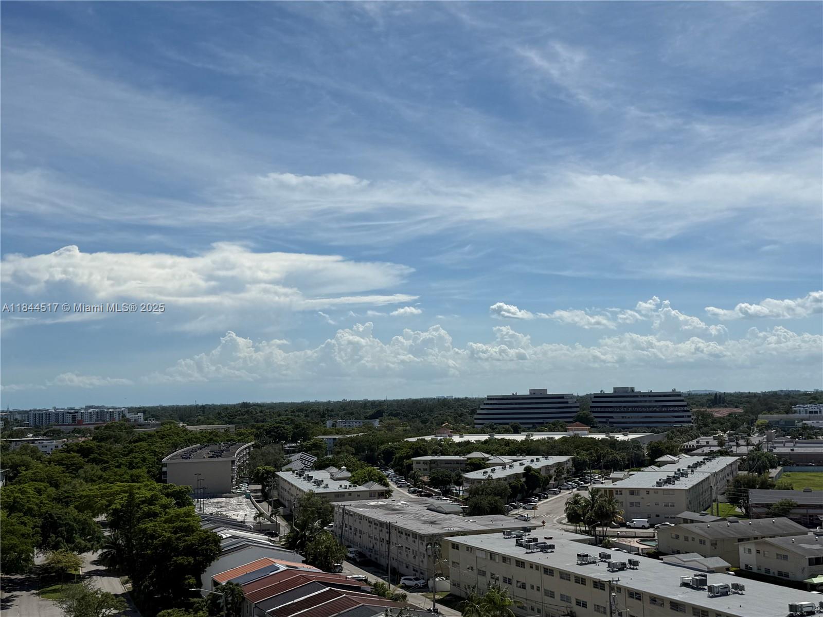 BAYVIEW TOWERS CONDO NORT - Residential