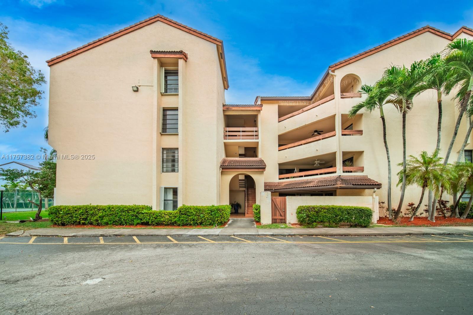 Rental Property at 9280 Sw 123rd Ct S302, Miami, Broward County, Florida - Bedrooms: 2 
Bathrooms: 2  - $2,200 MO.