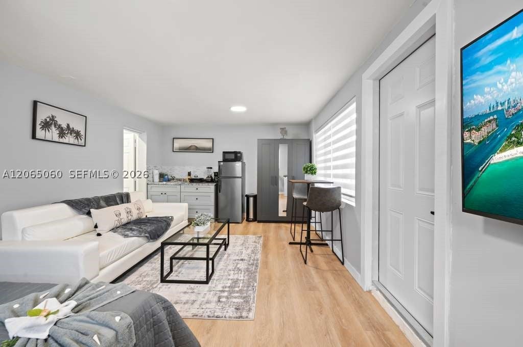 Photo of 213 Columbus Pkwy #2, Hollywood, FL 33021 (MLS # A12065060)