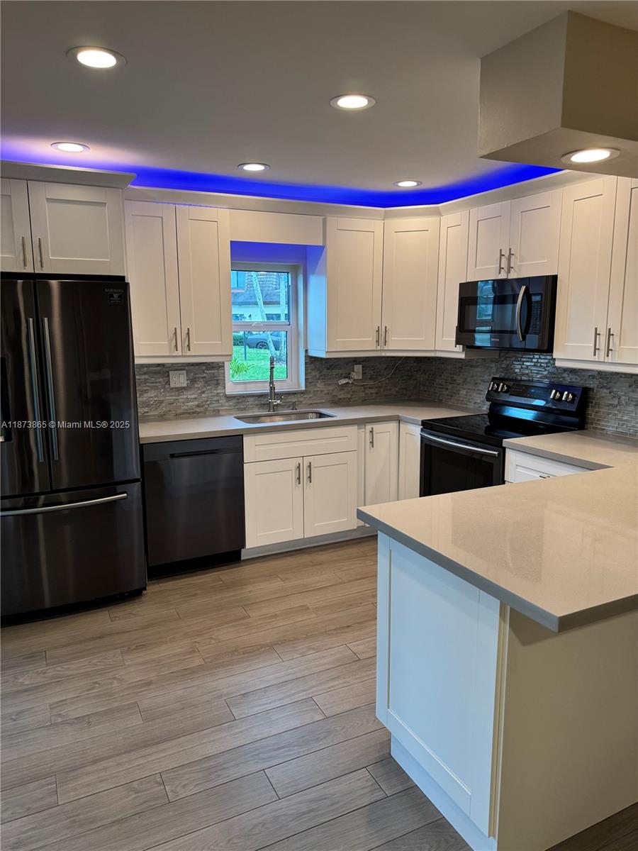 CHATEAU ON THE KNOLL - Residential Lease