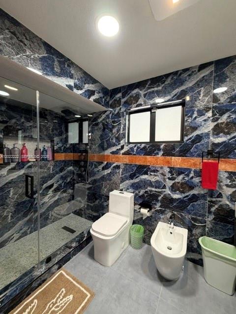 8900 INTERIM-AWAIT SPECIFI - Residential