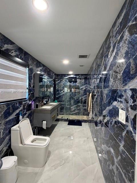 8900 INTERIM-AWAIT SPECIFI - Residential