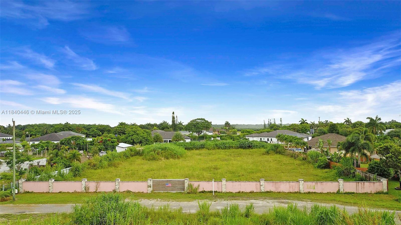 Come build your dream home on this 1.15 acre lot. Nestled in an established neighborhood surrounded by estate homes. Entrance wall already in place, completely fenced in, plenty of room for a pool and all your toys and comes with a complete set of plans.
