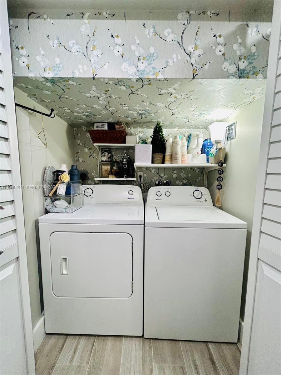 WEITZER SERENA LAKES TOWN - Residential