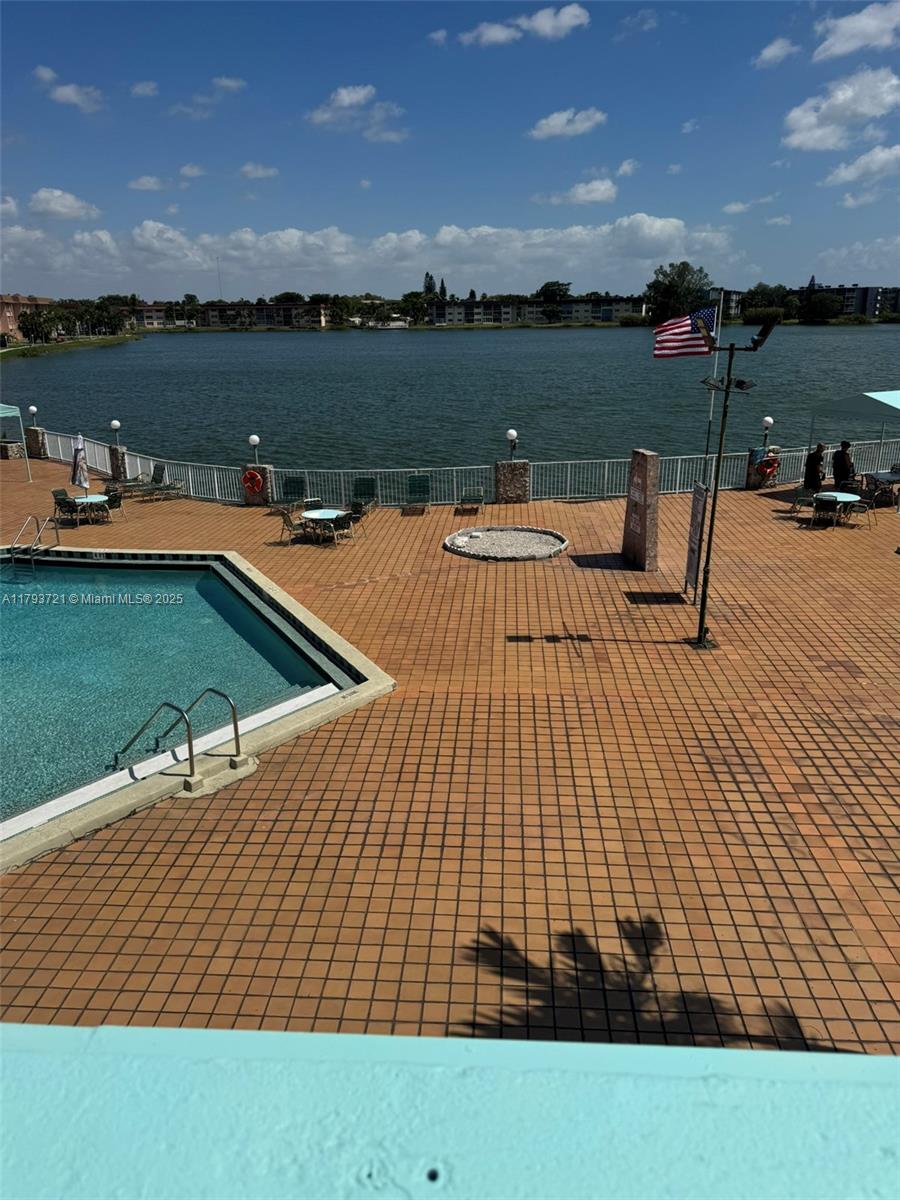 SIXTH MOORINGS CONDO - Residential