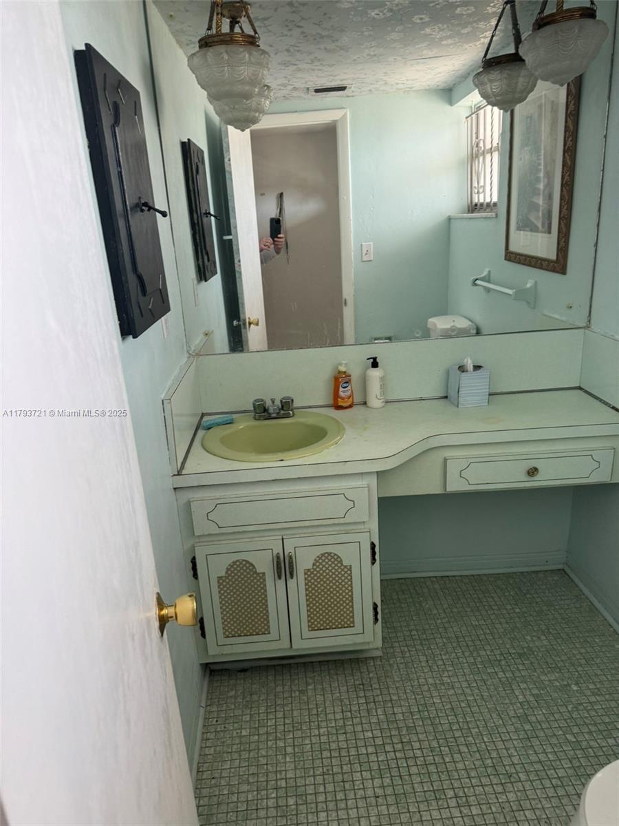 SIXTH MOORINGS CONDO - Residential