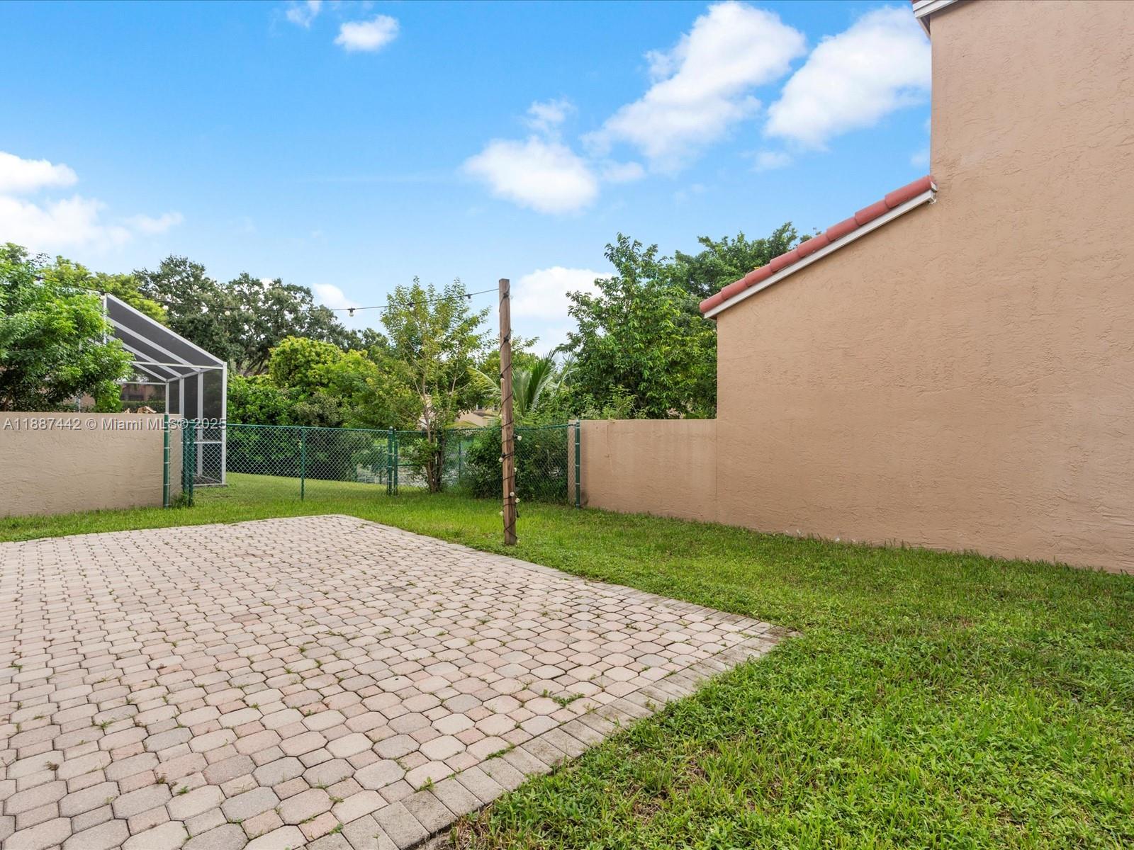RAMBLEWOOD SOUTH - Residential