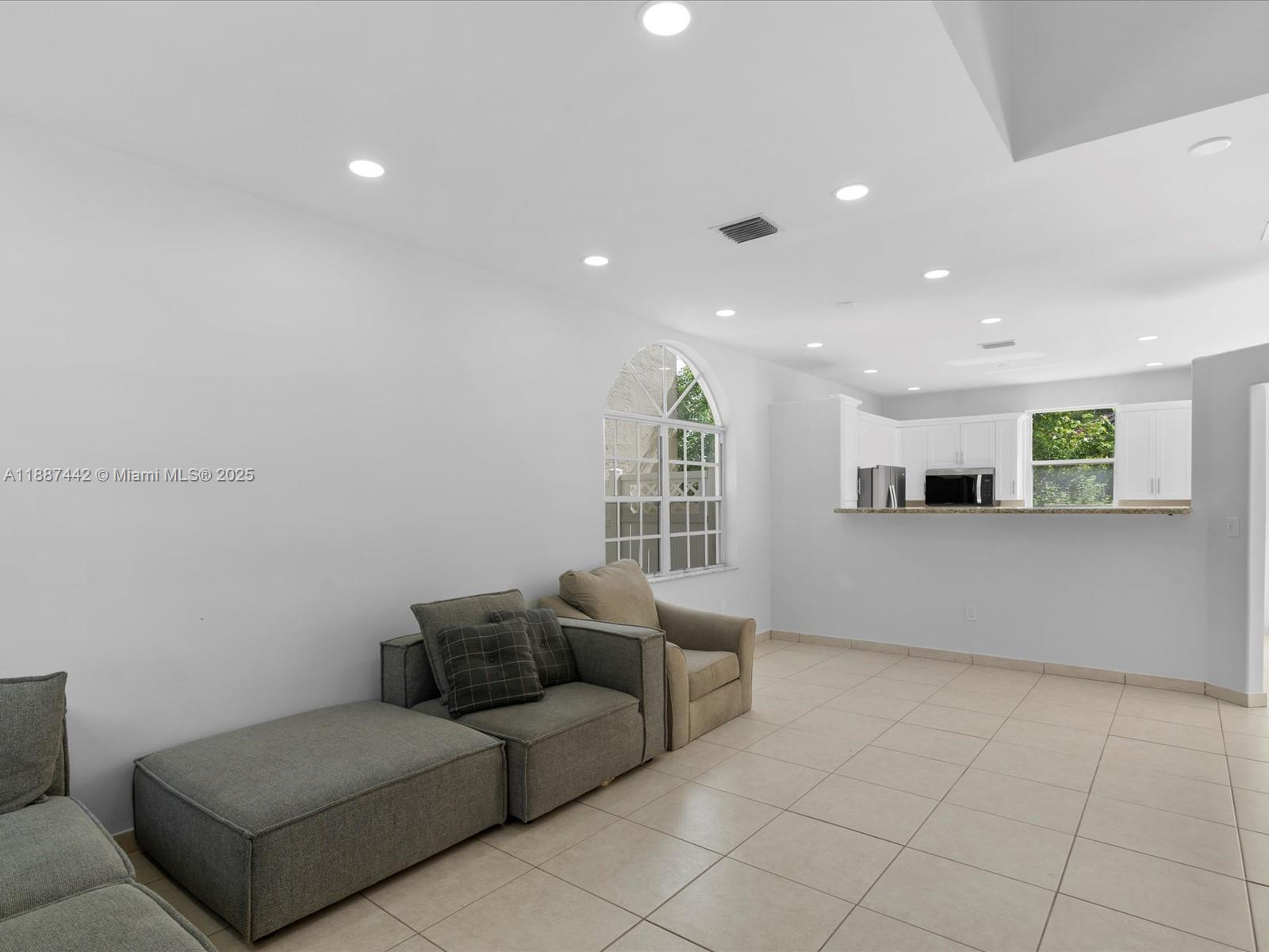 RAMBLEWOOD SOUTH - Residential