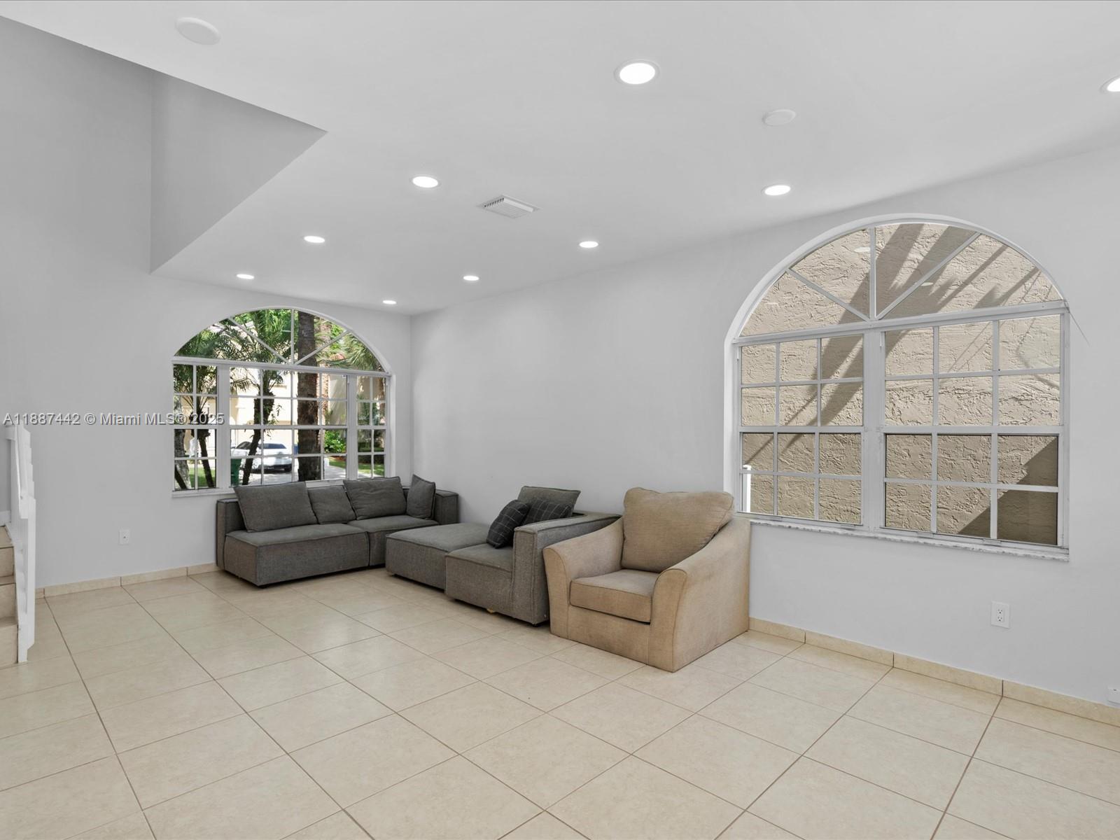 RAMBLEWOOD SOUTH - Residential