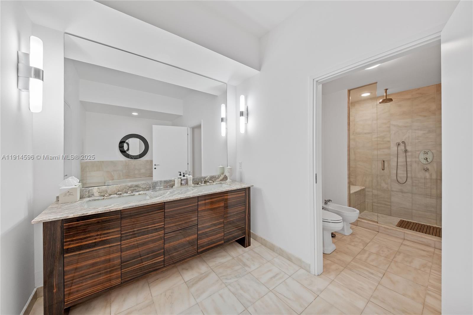 CONTINUUM ON SOUTH BEACH - Residential Lease