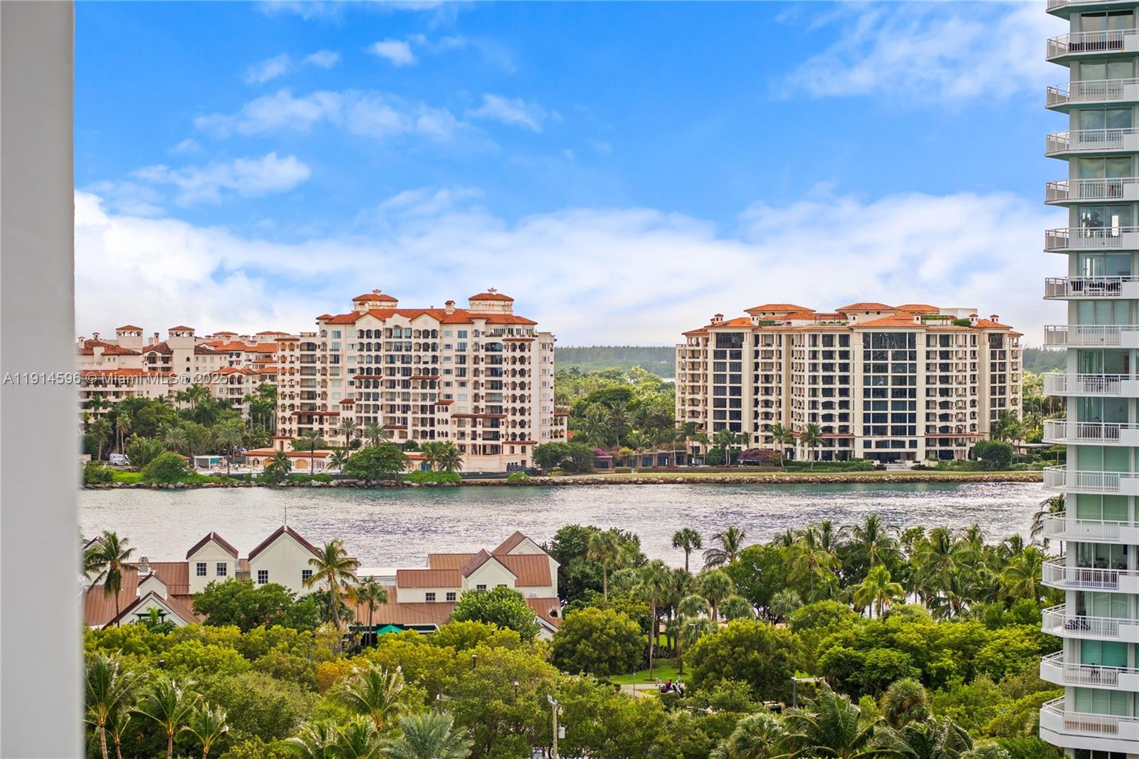 CONTINUUM ON SOUTH BEACH - Residential Lease