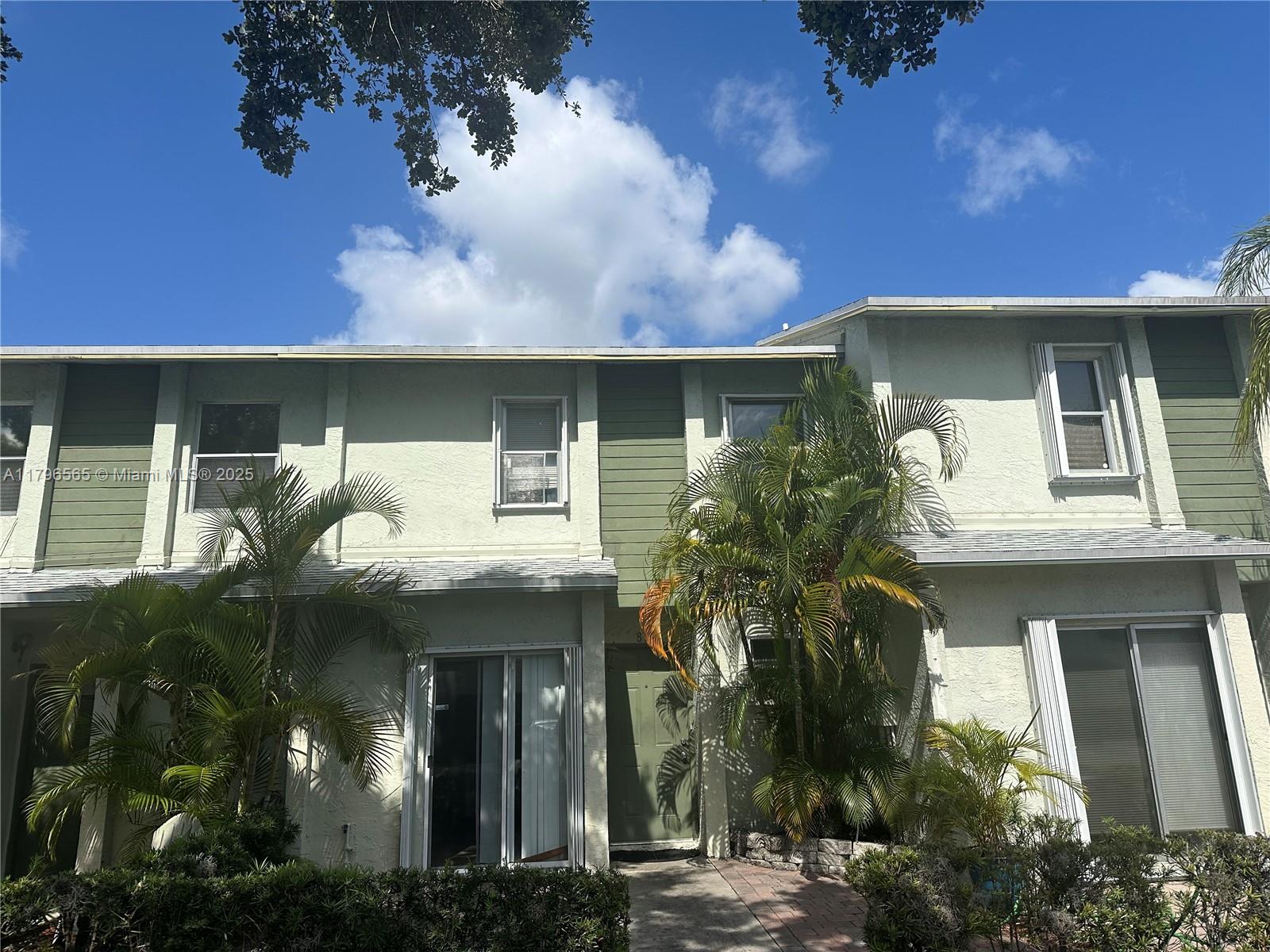 Property for Sale at 878 Crystal Lake Dr, Deerfield Beach, Broward County, Florida - Bedrooms: 2 
Bathrooms: 3  - $350,000