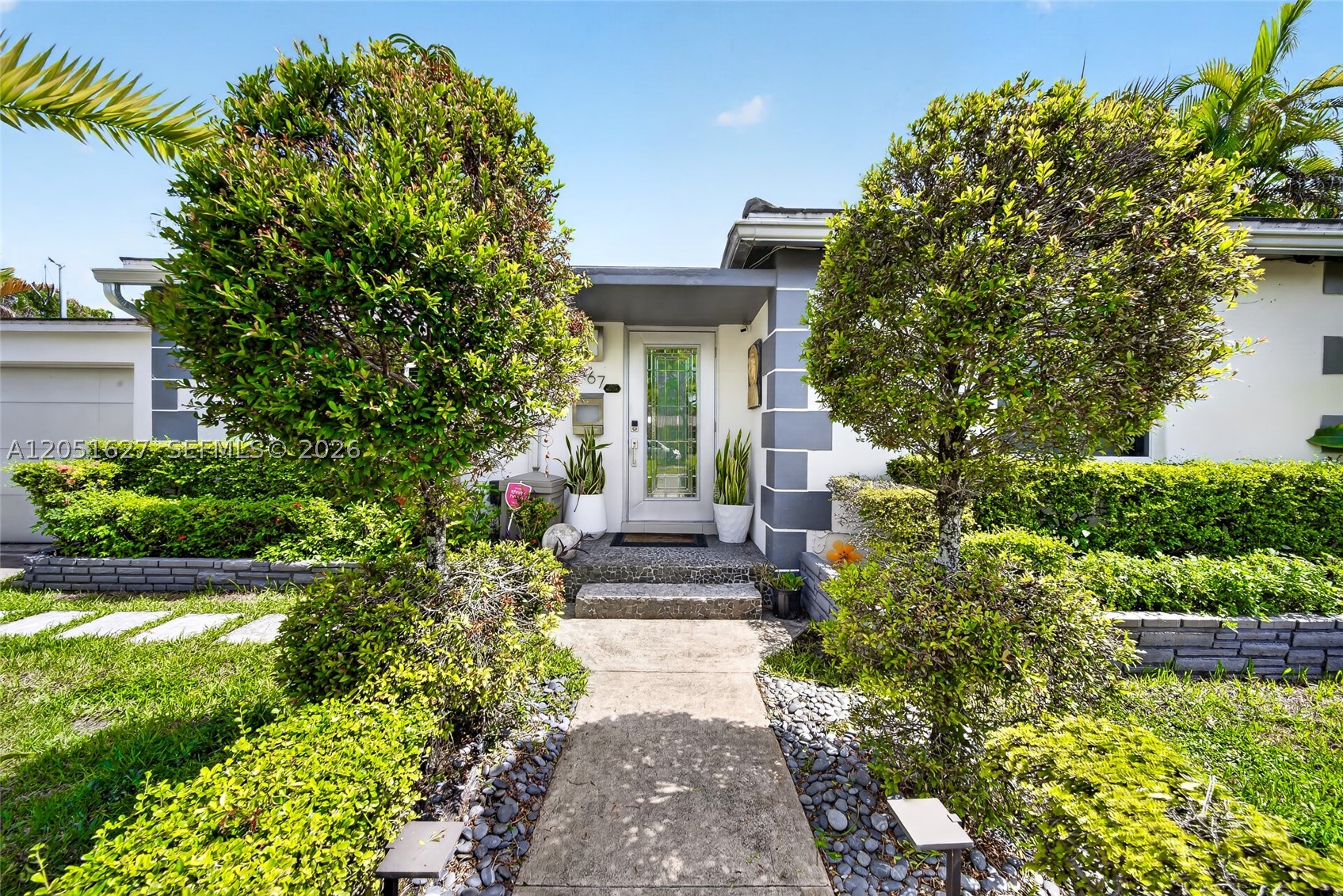 467 NE 129th St