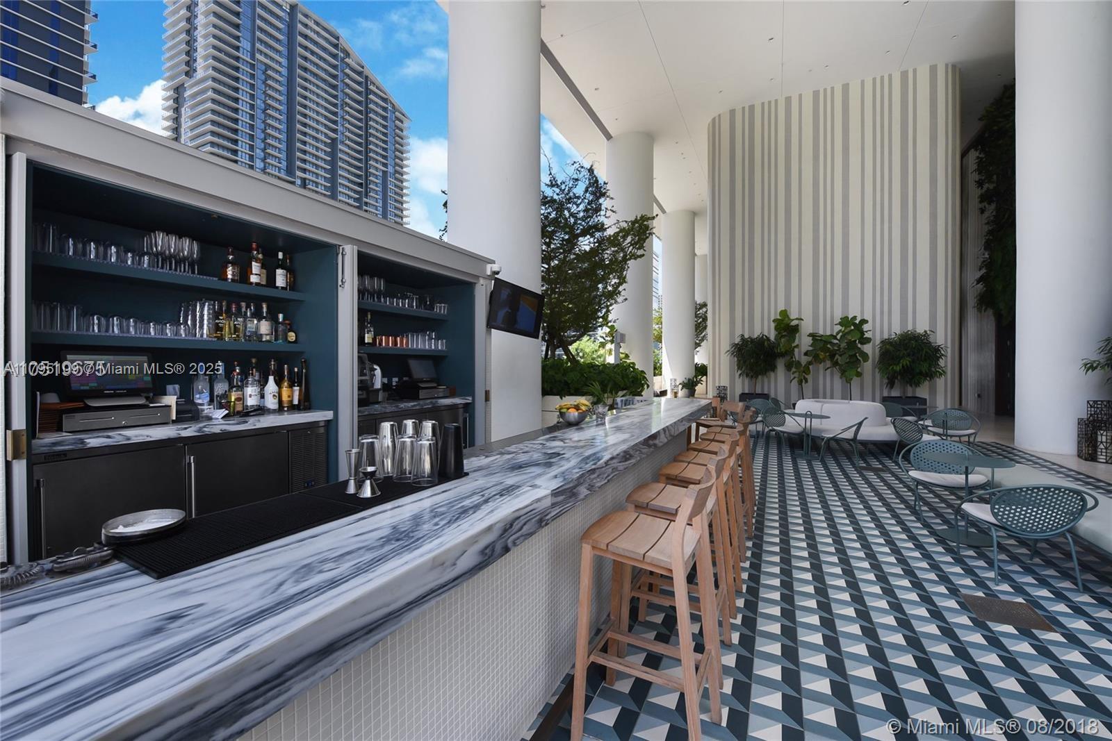 801 SMA RESIDENCES CONDO - Residential