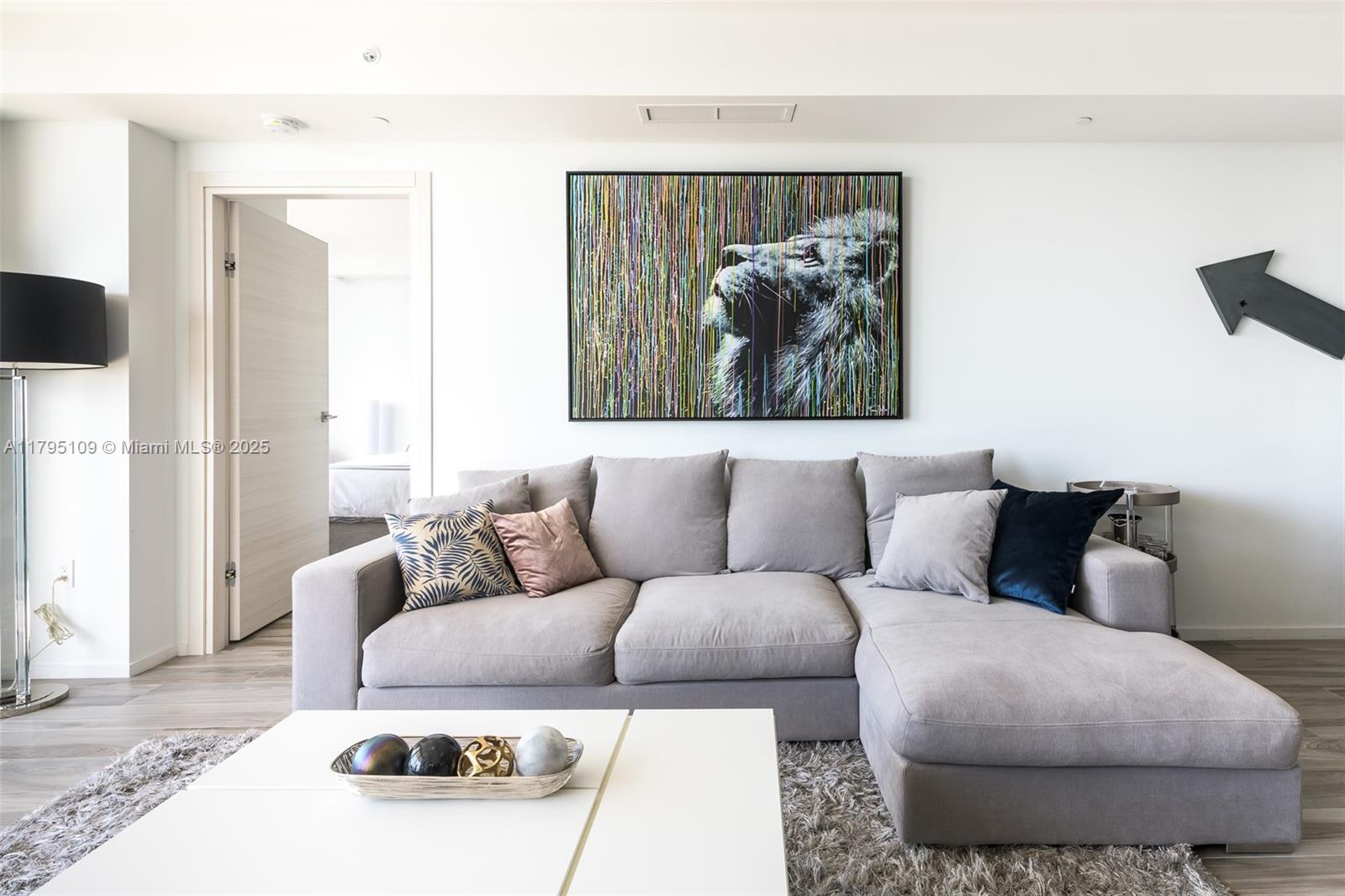 801 SMA RESIDENCES CONDO - Residential
