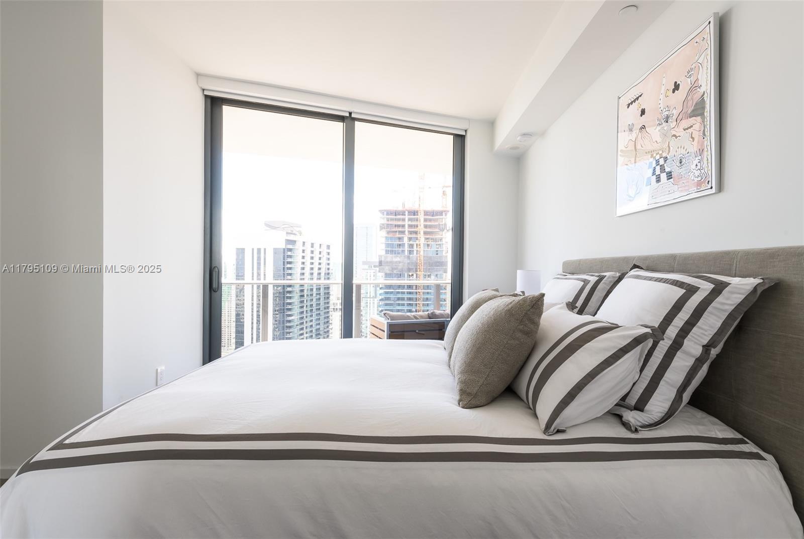 801 SMA RESIDENCES CONDO - Residential