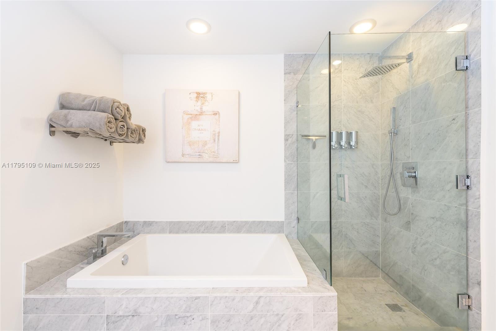 801 SMA RESIDENCES CONDO - Residential