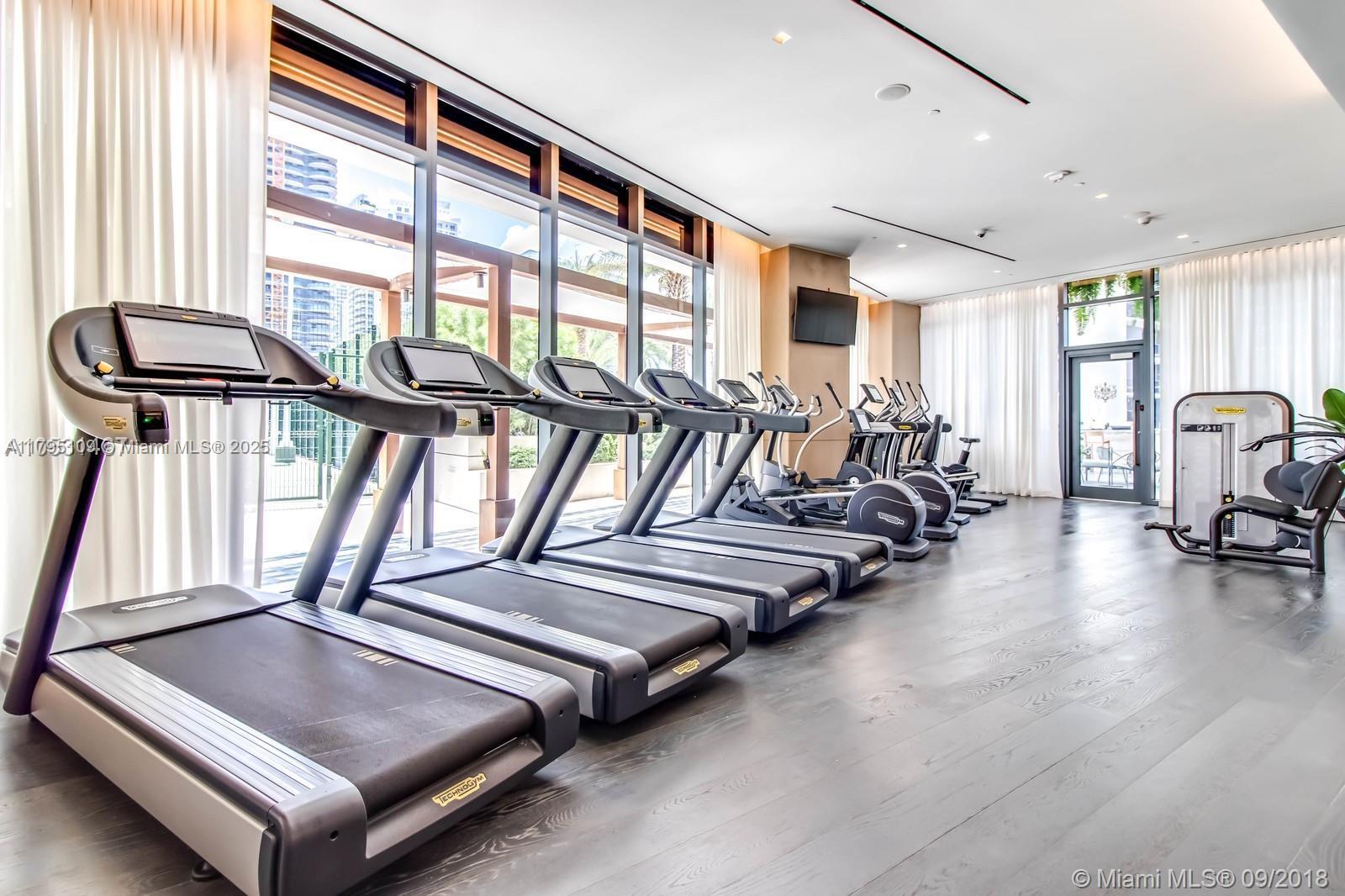 801 SMA RESIDENCES CONDO - Residential