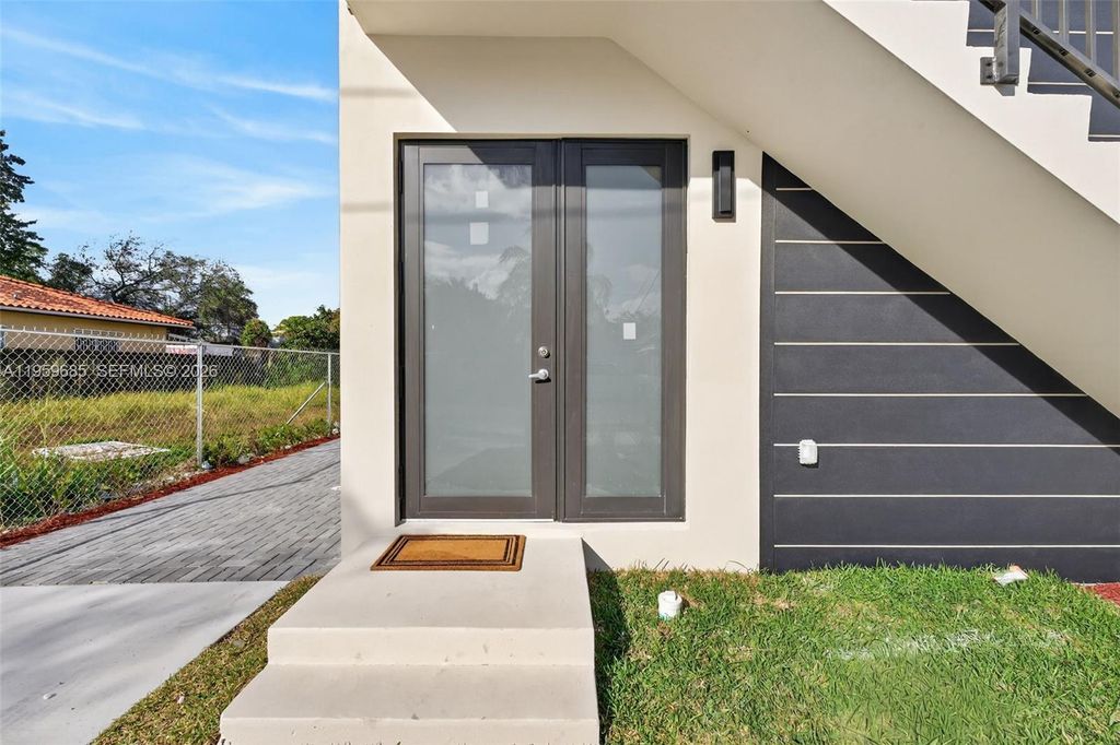 Photo of 18316 SW 102 Pl, Miami, FL 33157 (MLS # A11959685)