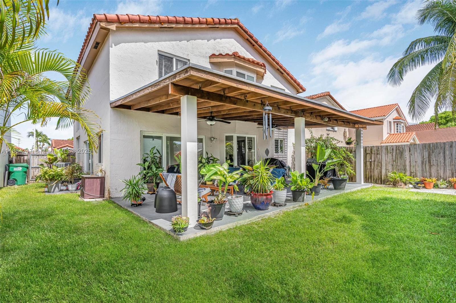 ROGER HOMES - Residential