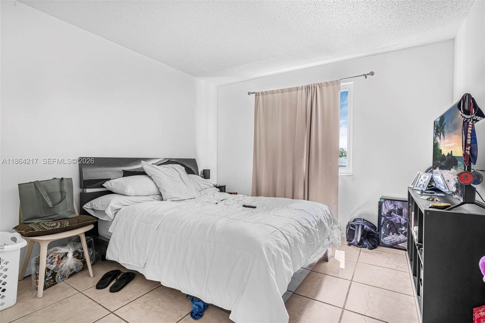 ROGER HOMES - Residential