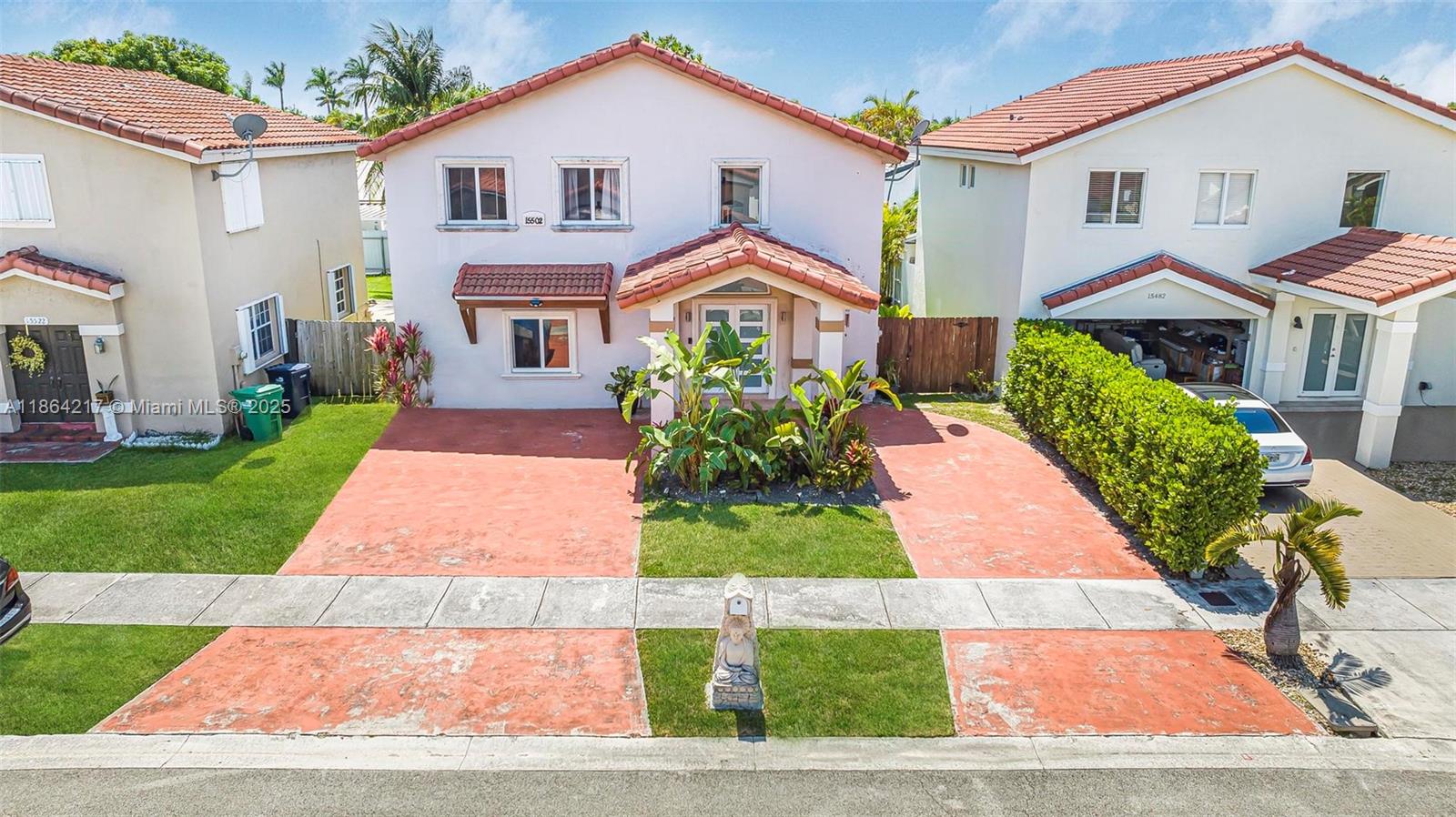 ROGER HOMES - Residential