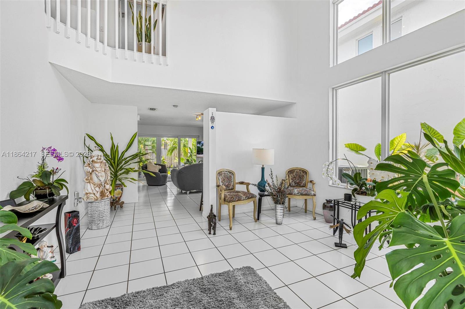 ROGER HOMES - Residential