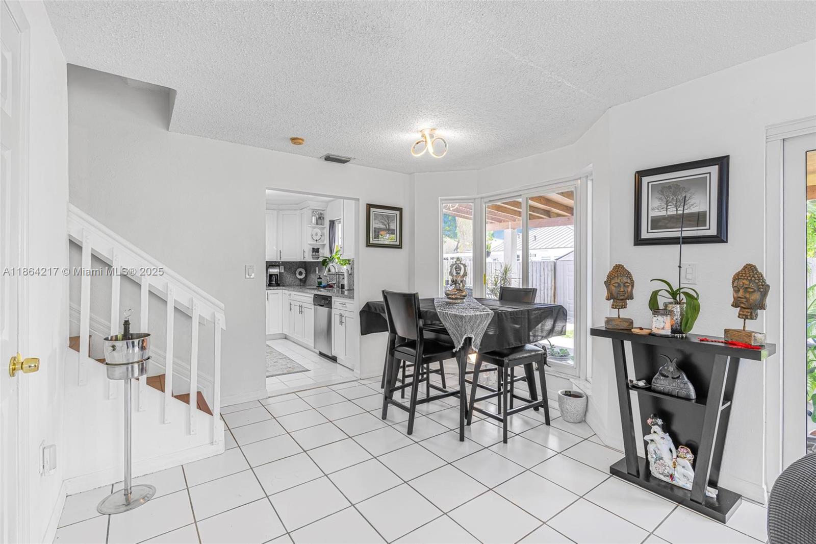 ROGER HOMES - Residential