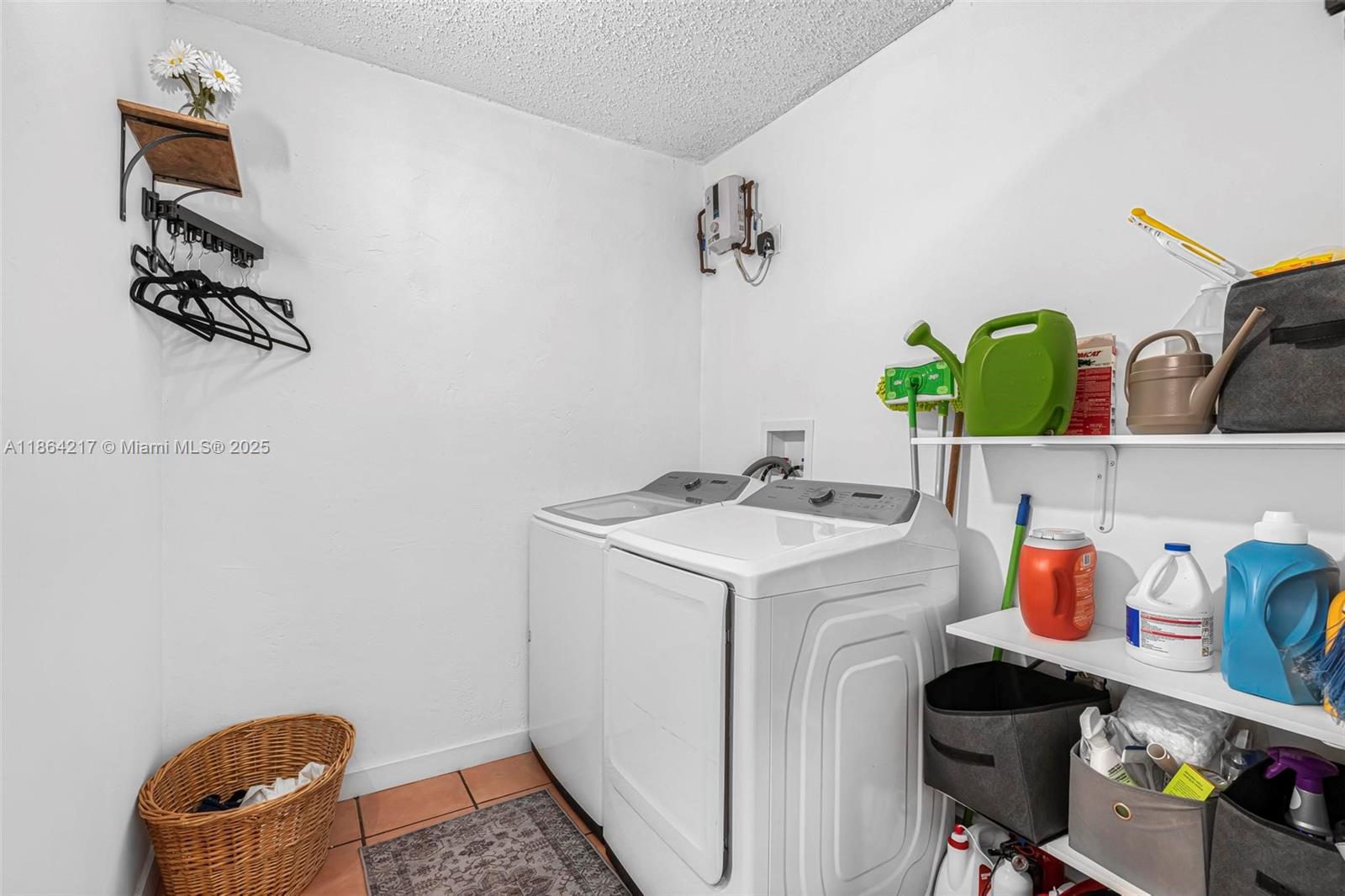 ROGER HOMES - Residential