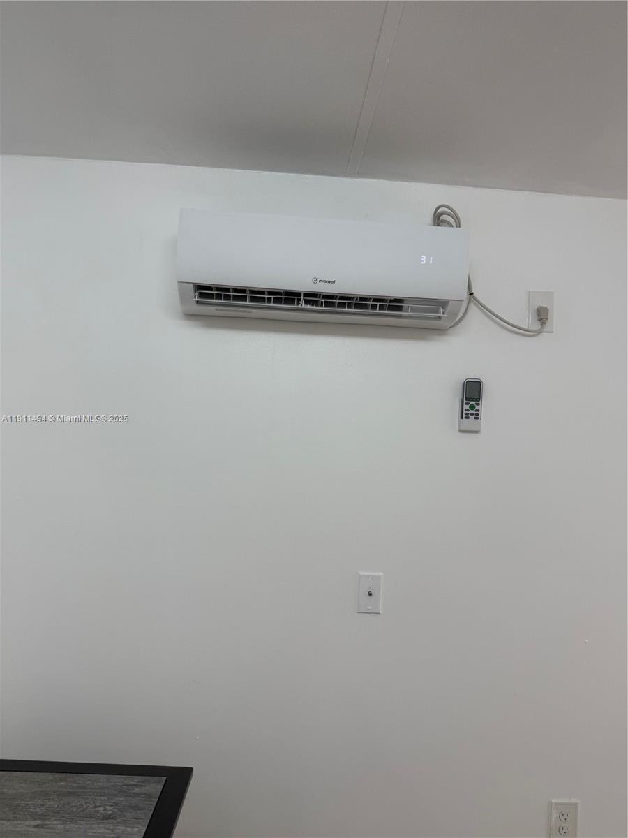 ROYALE GREEN TOWNHOUSE SE - Residential Lease