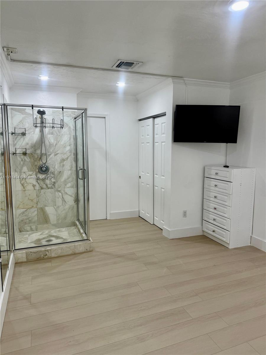 ROYALE GREEN TOWNHOUSE SE - Residential Lease