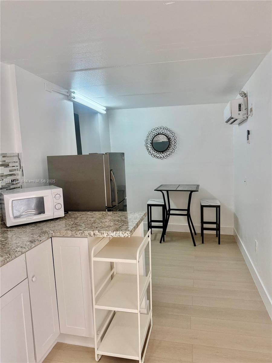 ROYALE GREEN TOWNHOUSE SE - Residential Lease