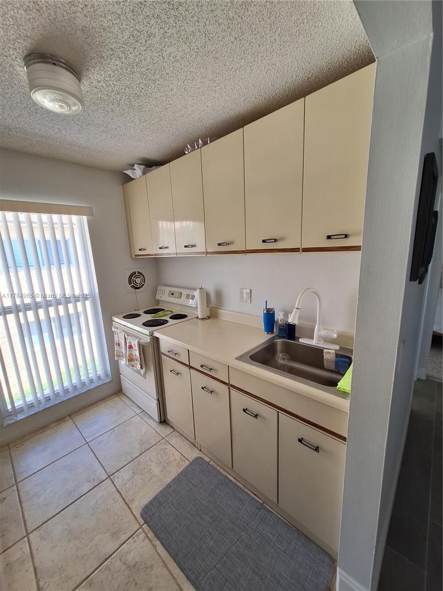 REGENCY MANOR CONDO - Residential
