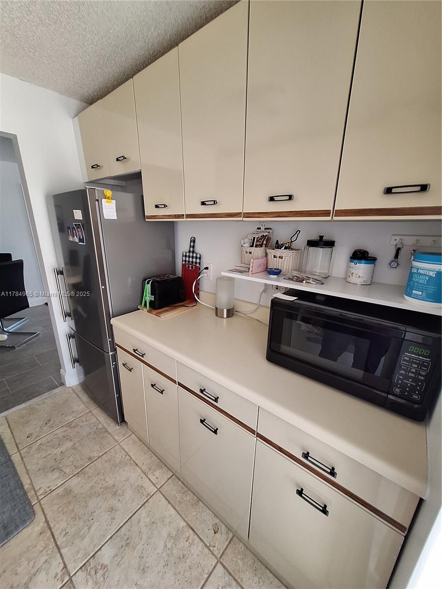 REGENCY MANOR CONDO - Residential