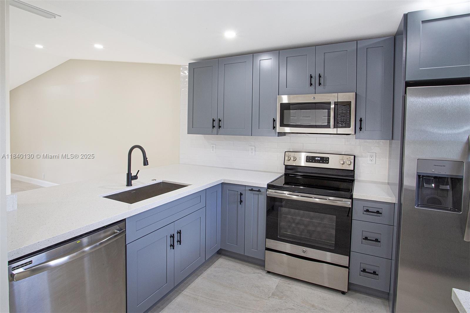 BOCA COVE CONDO - Residential Lease