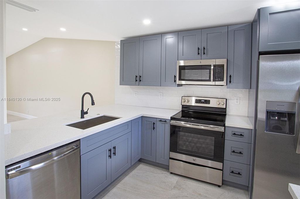 Photo of 9431 Boca Cove Cir #1009, Boca Raton, FL 33428 (MLS # A11840130)