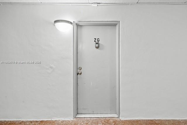 NARANJA LAKES CONDO NO 5 - Residential