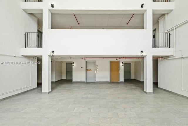 NARANJA LAKES CONDO NO 5 - Residential