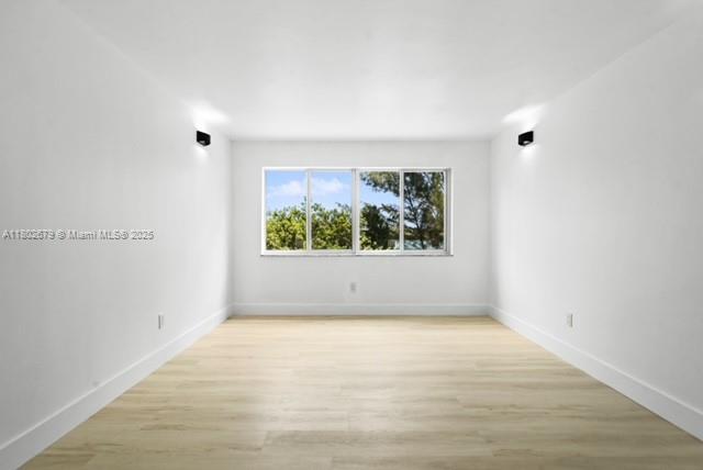 NARANJA LAKES CONDO NO 5 - Residential